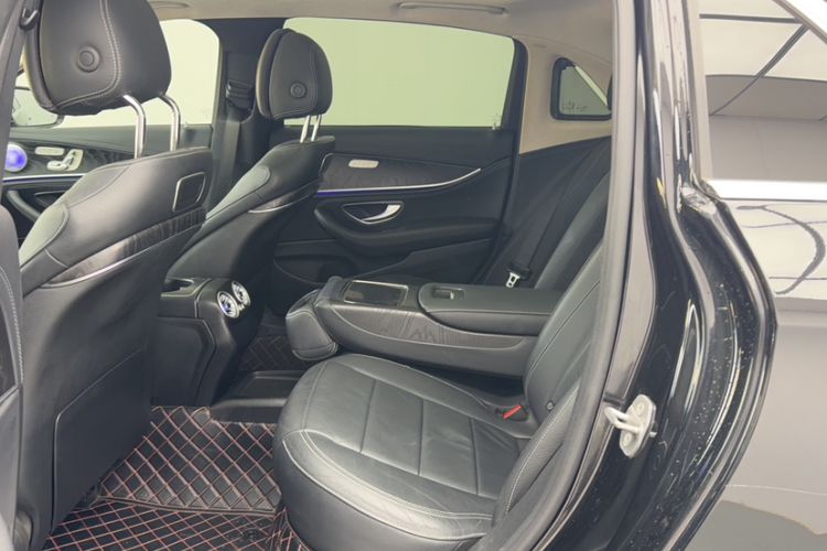 Used Mercedes-Benz E-Class 2017 E 320 L Sport 4MATIC Interior 12