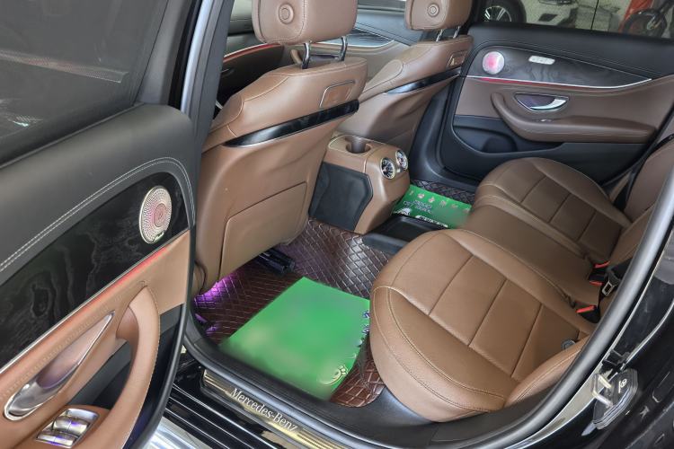 Used Mercedes-Benz E-Class 2017 E 300 L Sport Luxury Edition Interior 2
