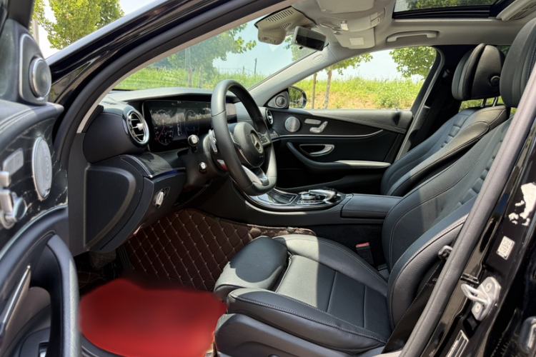Used Mercedes-Benz E-Class 2017 E 200 L Sport 4MATIC Interior 2