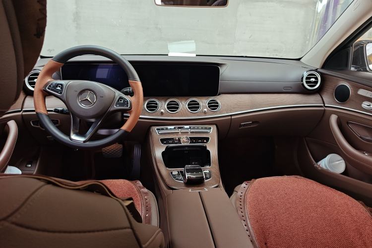 Used Mercedes-Benz E-Class 2017 E 300 L Luxury Model Interior 2