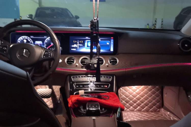 Used Mercedes-Benz E-Class 2017 E 300 L Luxury Model Interior 2