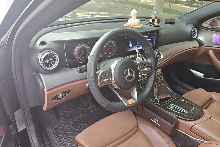 Used Mercedes-Benz E-Class 2017 Facelift E 200 Sport 4MATIC Interior 2