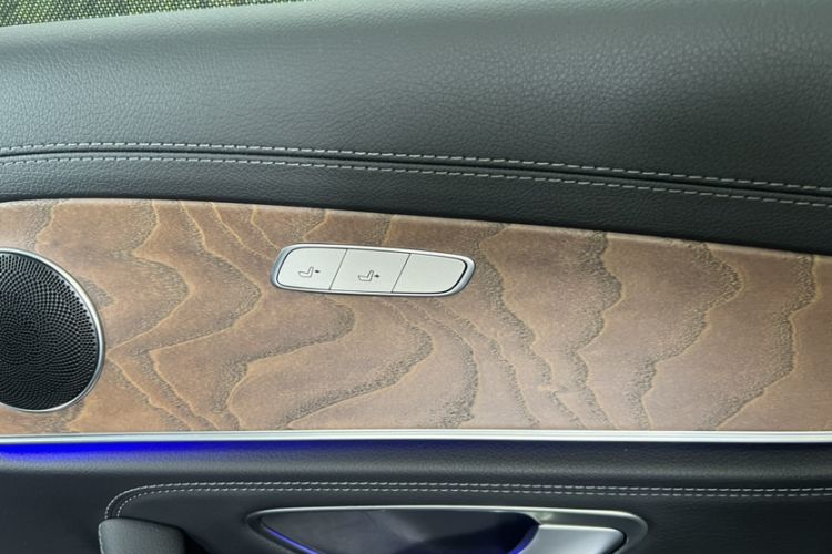 Used Mercedes-Benz E-Class 2017 E 300 L Luxury Model Interior 2