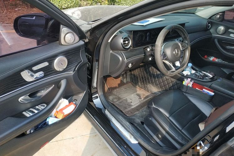 Used Mercedes-Benz E-Class 2017 E 300 L Sporty and Stylish Model Interior 3