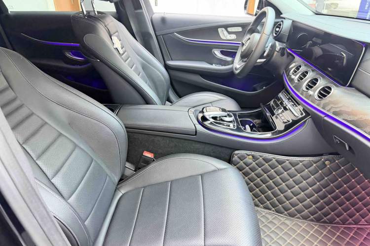 Used Mercedes-Benz E-Class 2017 E 300 L Sporty and Stylish Model Interior 3