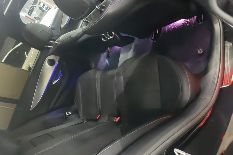 Used Mercedes-Benz E-Class 2017 E 200 Sport Interior 3