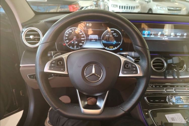 Used Mercedes-Benz E-Class 2017 E 200 L 4MATIC Interior 3