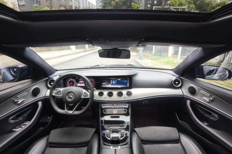 Used Mercedes-Benz E-Class 2017 E 200 Sport 4MATIC Interior 3