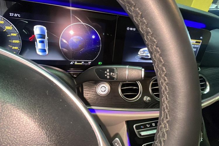 Used Mercedes-Benz E-Class 2017 E 300 L Sport Luxury Edition Interior 3
