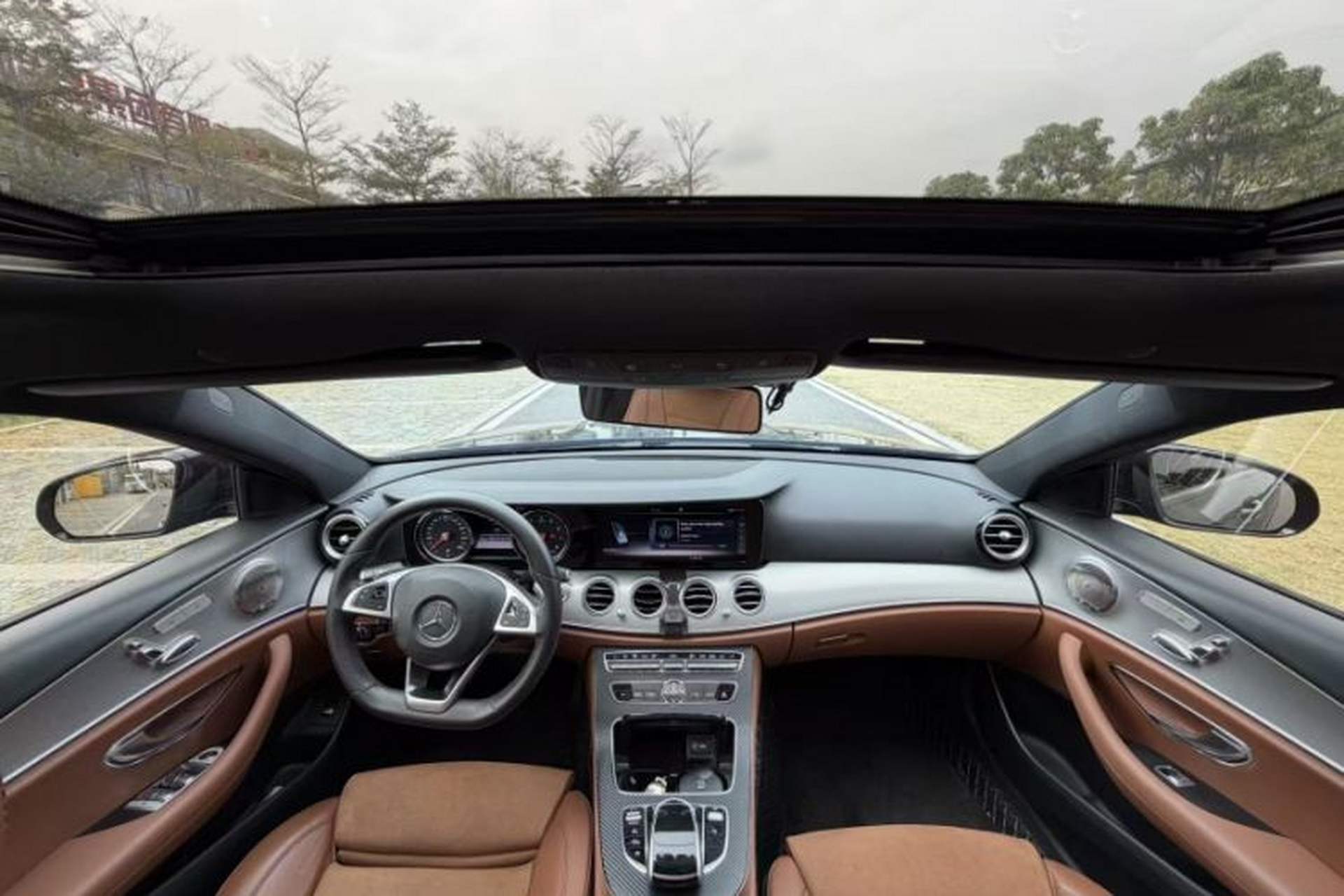 Used Mercedes-Benz E-Class 2017 E 200 Sport 4MATIC Interior 3