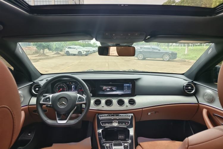 Used Mercedes-Benz E-Class 2017 Facelift E 200 Sport 4MATIC Interior 4