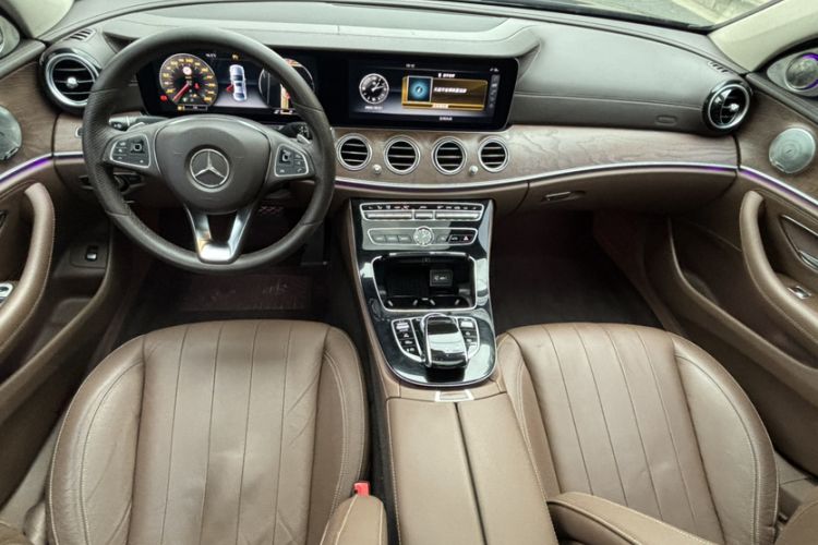 Used Mercedes-Benz E-Class 2017 E 320 L 4MATIC Interior 4