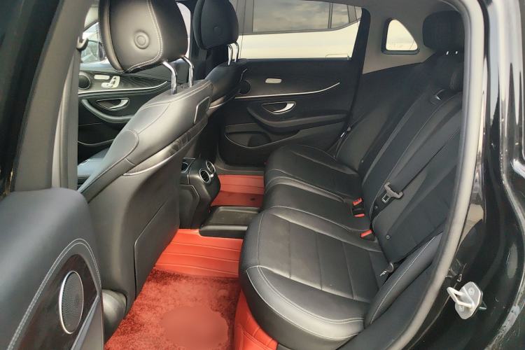 Used Mercedes-Benz E-Class 2017 E 300 L Sporty and Stylish Model Interior 4