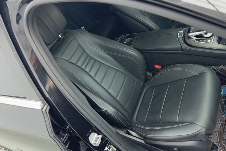 Used Mercedes-Benz E-Class 2017 E 320 L Sport 4MATIC Interior 4