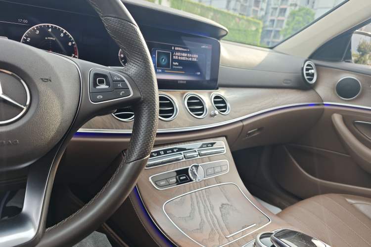 Used Mercedes-Benz E-Class 2017 E 300 L Luxury Model Interior 4