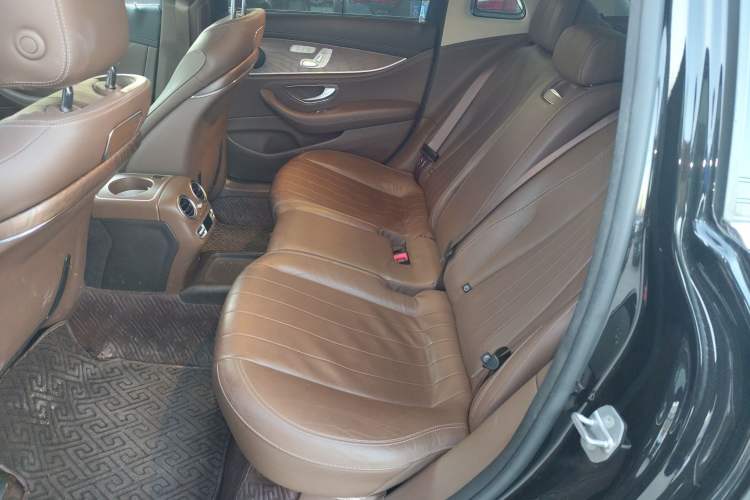 Used Mercedes-Benz E-Class 2017 E 320 L 4MATIC Interior 4