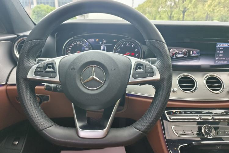 Used Mercedes-Benz E-Class 2017 Facelift E 200 Sport 4MATIC Interior 5