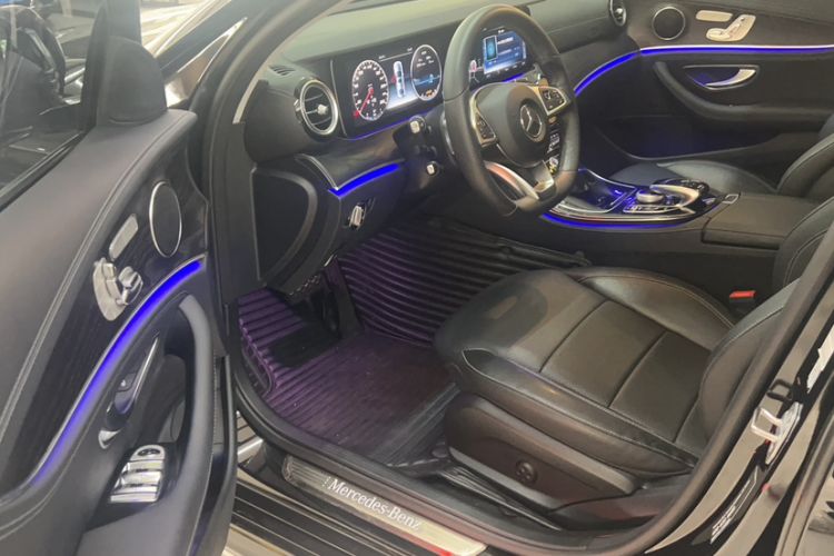 Used Mercedes-Benz E-Class 2017 E 300 L Sporty and Stylish Model Interior 5