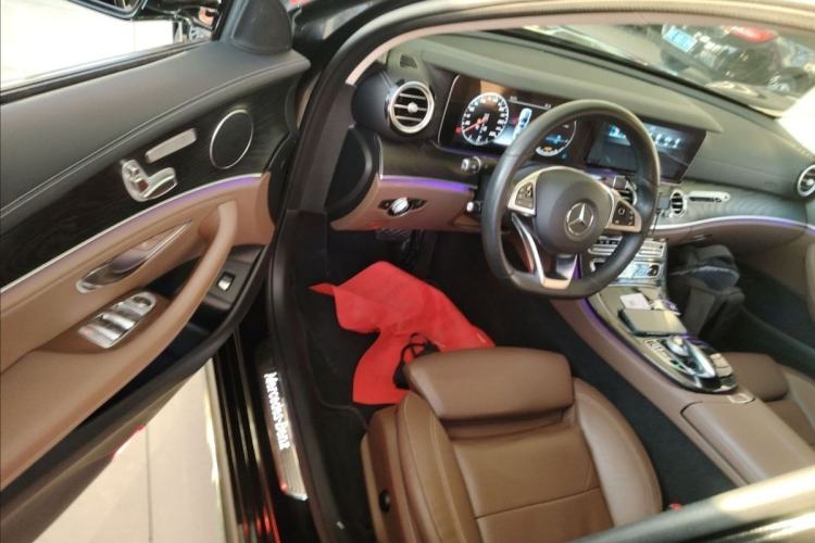 Used Mercedes-Benz E-Class 2017 E 200 L 4MATIC Interior 5