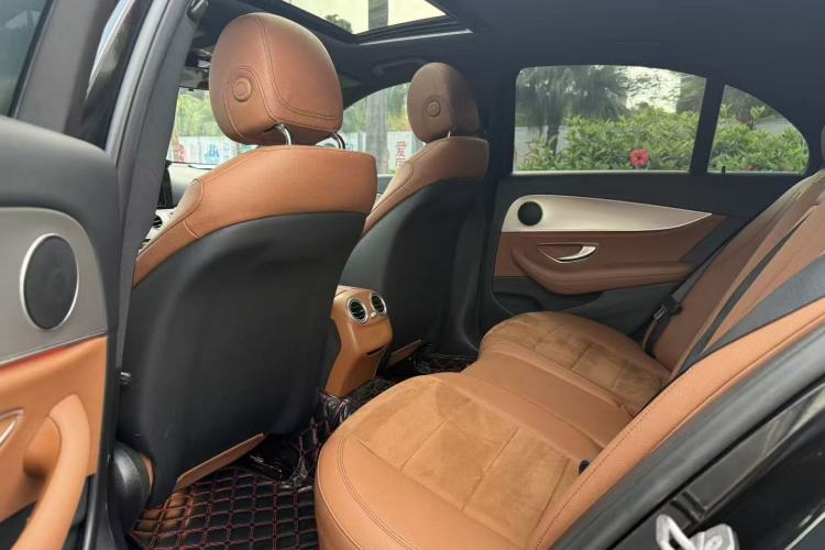 Used Mercedes-Benz E-Class 2017 E 200 Sport Interior 5