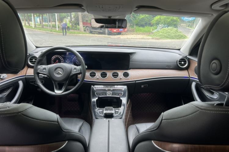 Used Mercedes-Benz E-Class 2017 E 300 L Luxury Model Interior 5