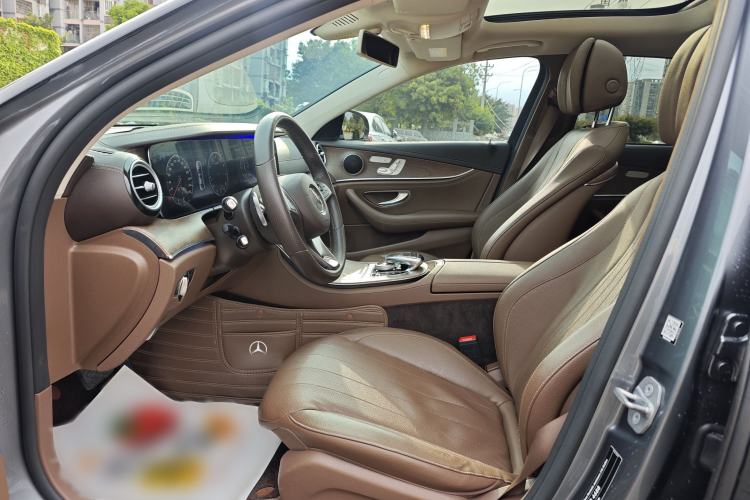 Used Mercedes-Benz E-Class 2017 E 300 L Luxury Model Interior 7