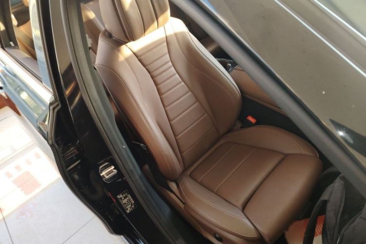 Used Mercedes-Benz E-Class 2017 E 200 L 4MATIC Interior 9