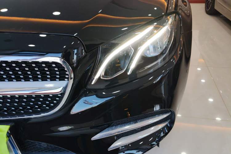 Used Mercedes-Benz E-Class 2017 E 300 L Sport Luxury Edition Left Front Headlight