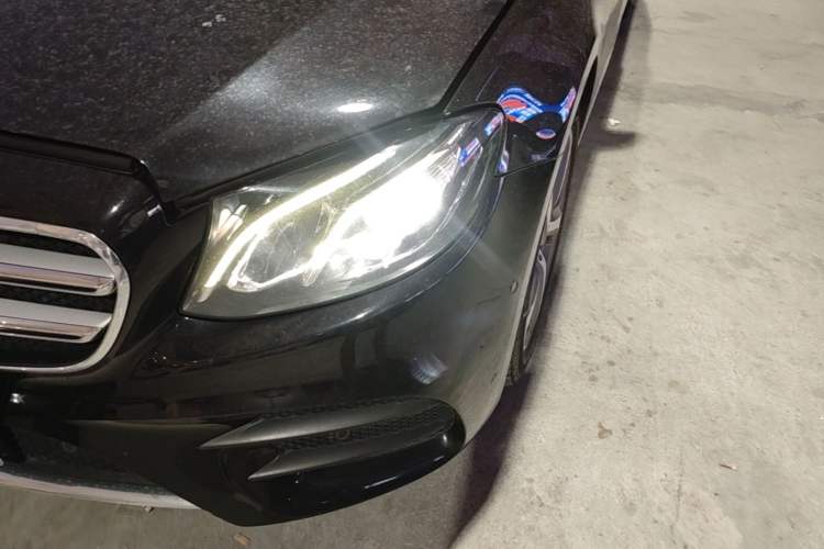 Used Mercedes-Benz E-Class 2017 E 300 L Sport Luxury Edition Left Front Headlight