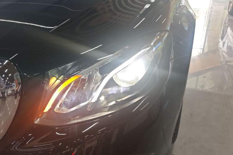 Used Mercedes-Benz E-Class 2017 E 200 L 4MATIC Left Front Headlight