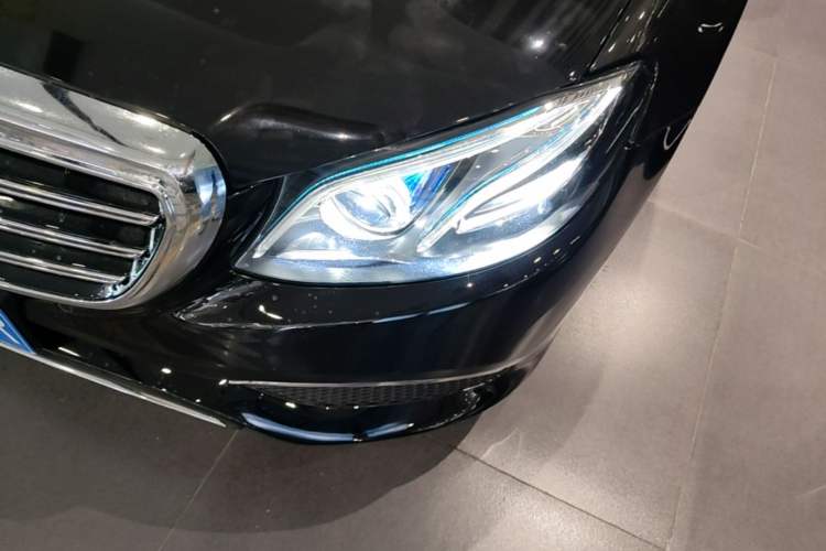 Used Mercedes-Benz E-Class 2017 E 320 L Sport 4MATIC Left Front Headlight