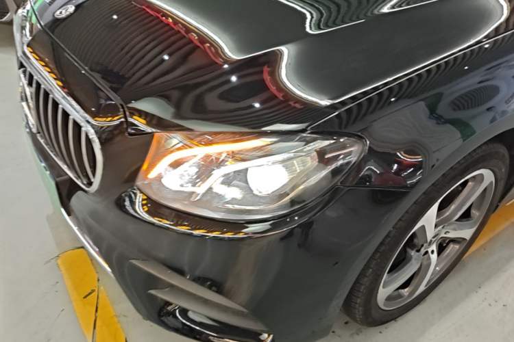 Used Mercedes-Benz E-Class 2017 E 300 L Sport Luxury Edition Left Front Headlight