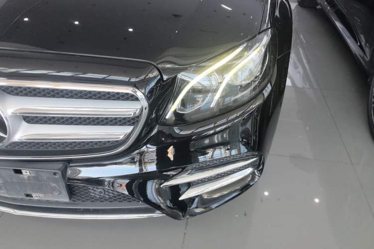 Used Mercedes-Benz E-Class 2017 E 300 L Sporty and Stylish Model Left Front Headlight