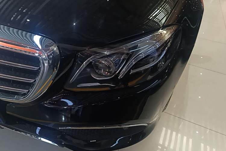 Used Mercedes-Benz E-Class 2017 E 320 L Sport 4MATIC Left Front Headlight