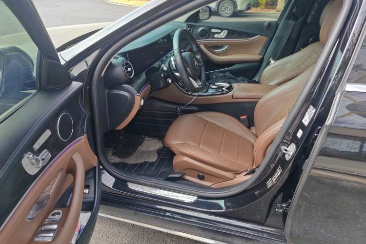 Used Mercedes-Benz E-Class 2017 E 300 L Sport Luxury Edition Left Front Seat