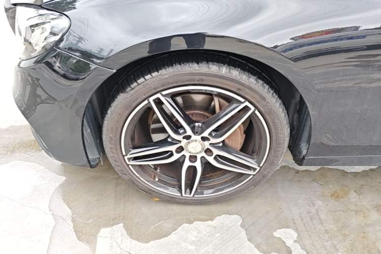 Used Mercedes-Benz E-Class 2017 E 300 Sport Edition Left Front Wheel Hub