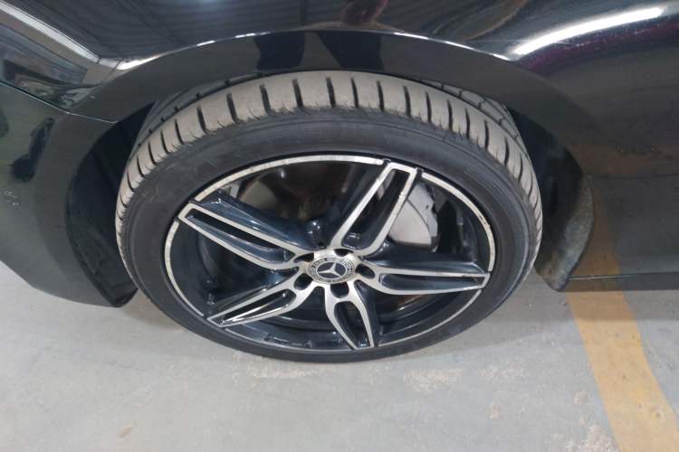 Used Mercedes-Benz E-Class 2017 E 300 Sport Edition Left Front Wheel Hub