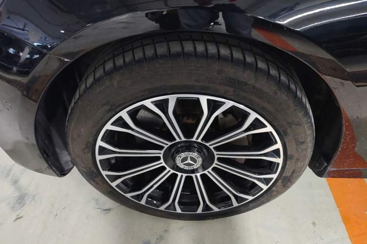 Used Mercedes-Benz E-Class 2017 E 300 Sport Edition Left Front Wheel Hub