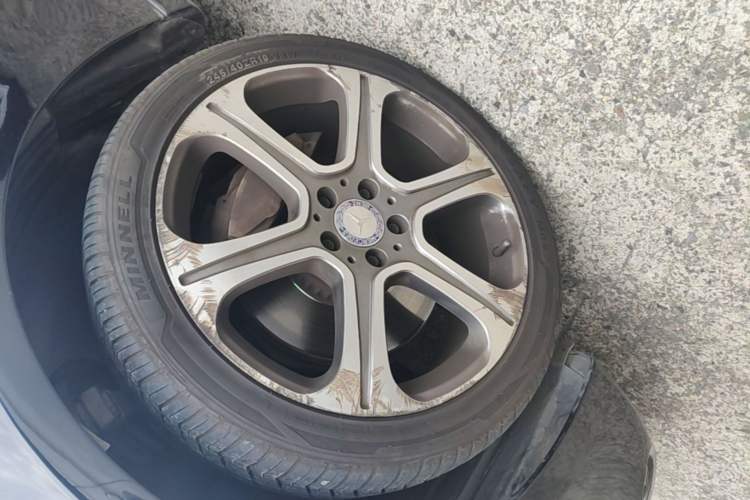 Used Mercedes-Benz E-Class 2017 E 300 L Sport Luxury Edition Left Front Wheel Hub