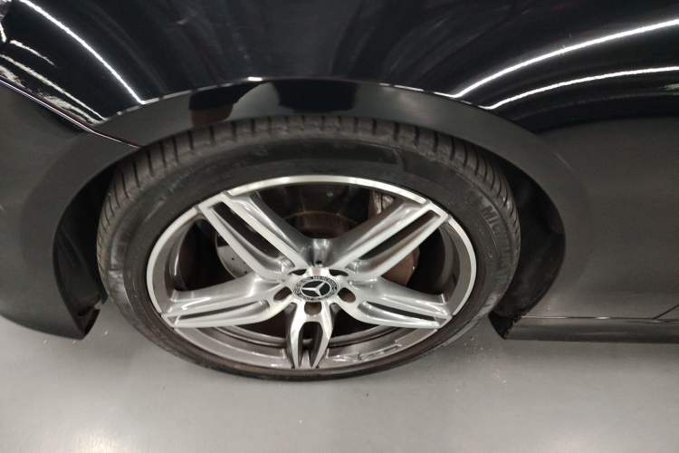 Used Mercedes-Benz E-Class 2017 E 200 Coupe Left Front Wheel Hub