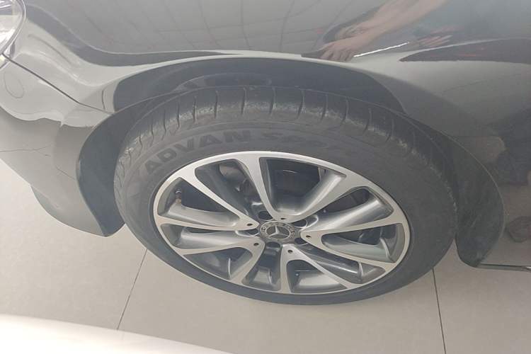 Used Mercedes-Benz E-Class 2017 E 300 L Luxury Model Left Front Wheel Hub