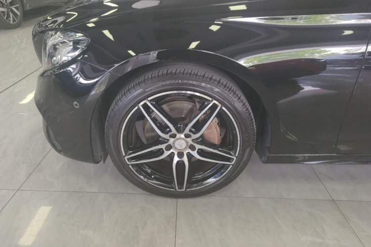 Used Mercedes-Benz E-Class 2017 E 300 Sport Edition Left Front Wheel Hub