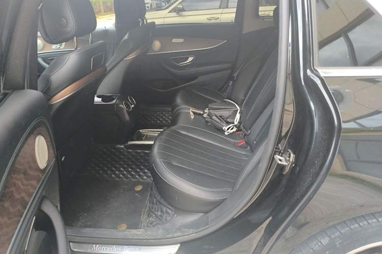 Used Mercedes-Benz E-Class 2017 E 300 L Luxury Model Left Rear Seat