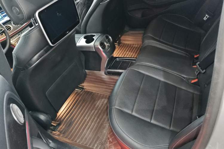 Used Mercedes-Benz E-Class 2017 E 300 L Sport Luxury Edition Left Rear Seat