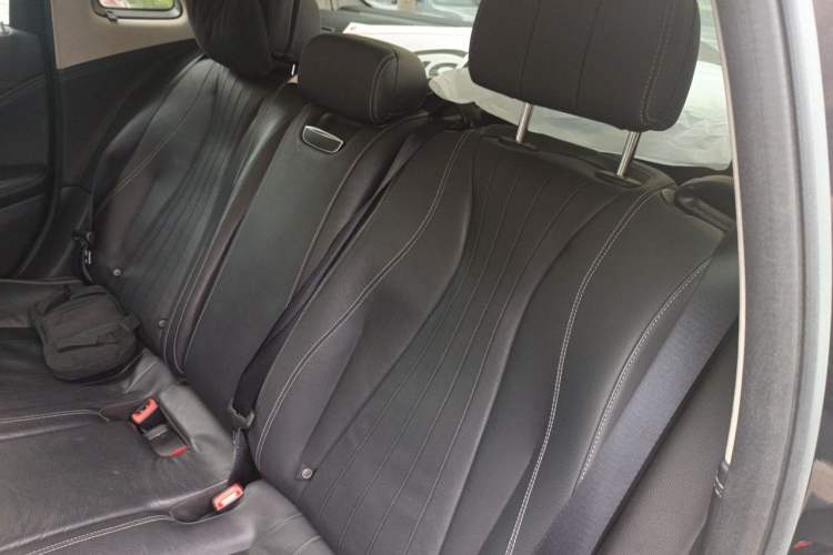 Used Mercedes-Benz E-Class 2017 E 320 L 4MATIC Left Rear Seat