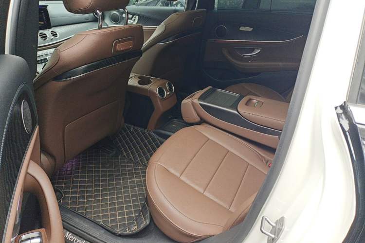 Used Mercedes-Benz E-Class 2017 E 300 L Sport Luxury Edition Left Rear Seat