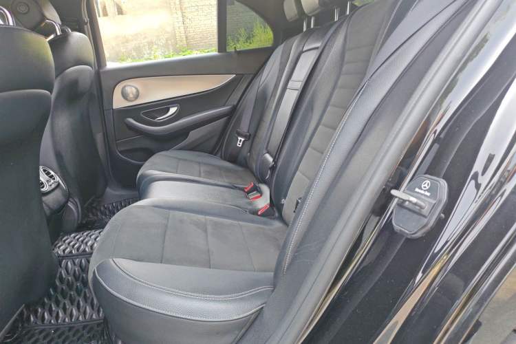 Used Mercedes-Benz E-Class 2017 E 200 Sport 4MATIC Left Rear Seat