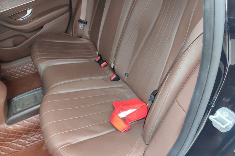 Used Mercedes-Benz E-Class 2017 E 320 L 4MATIC Left Rear Seat