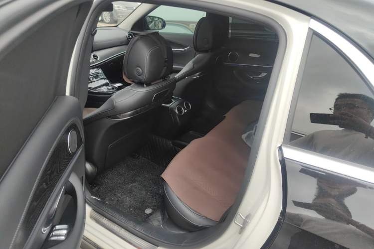 Used Mercedes-Benz E-Class 2017 E 300 L Sport Luxury Edition Left Rear Seat
