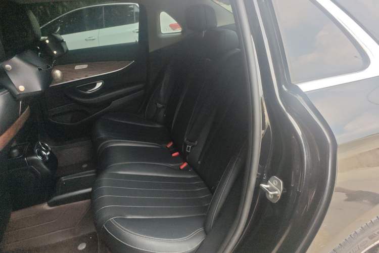 Used Mercedes-Benz E-Class 2017 E 200 L 4MATIC Left Rear Seat